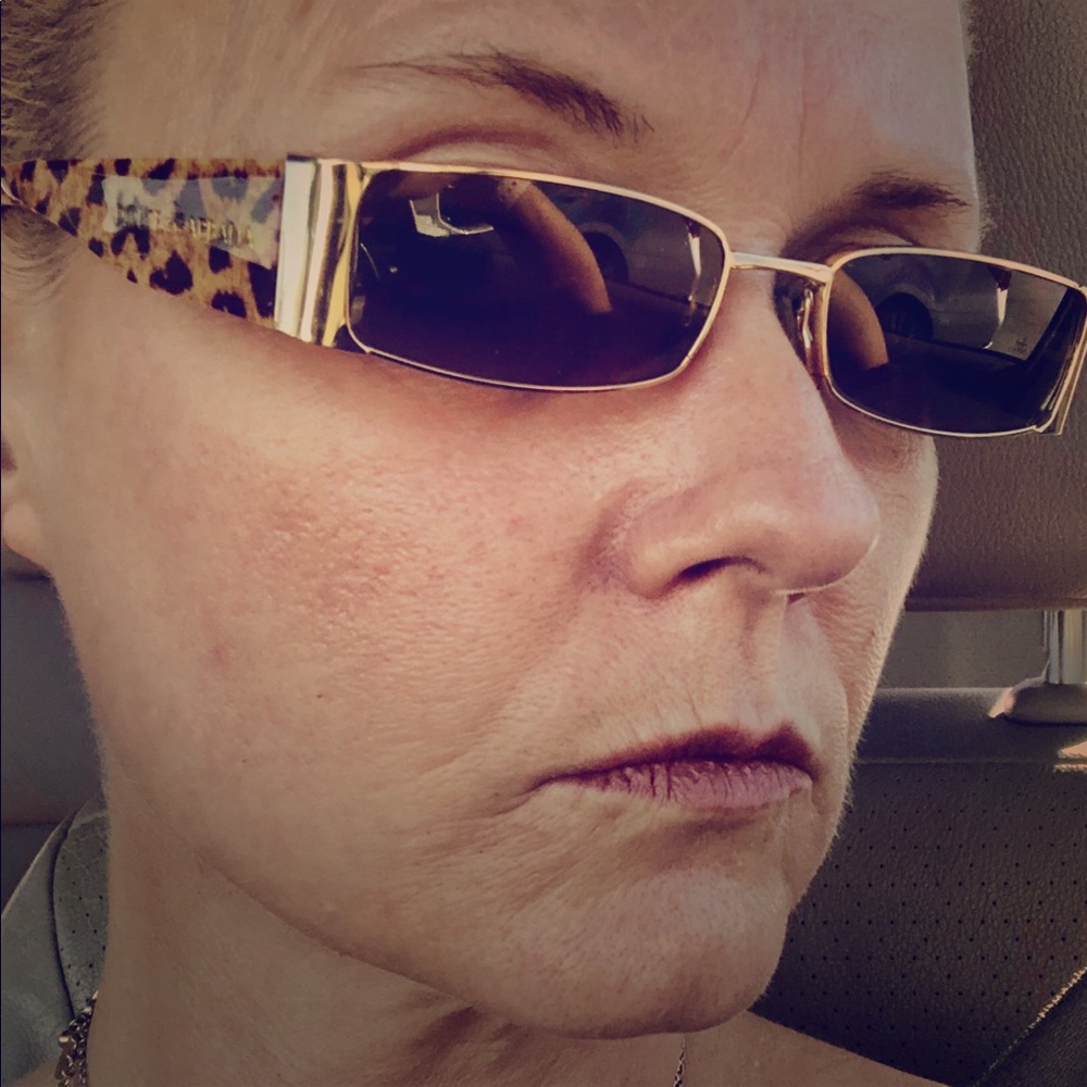 Dolce and Gabana authenticate sunglasses fromItly